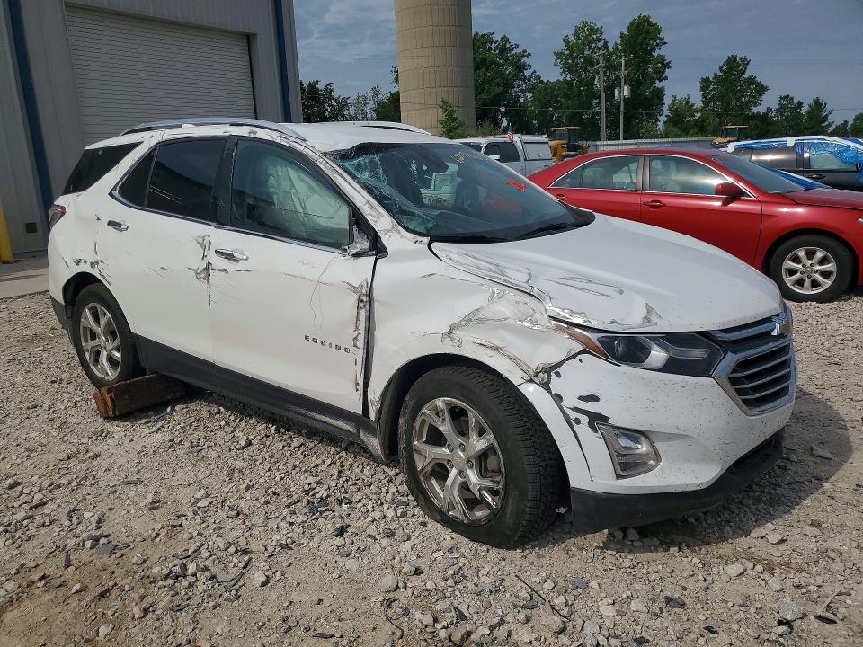 Photo 4 from auction – 2020 CHEVROLET EQUINOX with VIN 2GNAXXEV5L6125107
