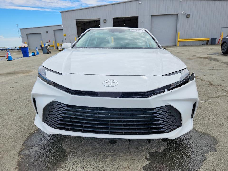 Photo 5 from auction – 2026 TOYOTA CAMRY with VIN 4T1DAACK1TU256755