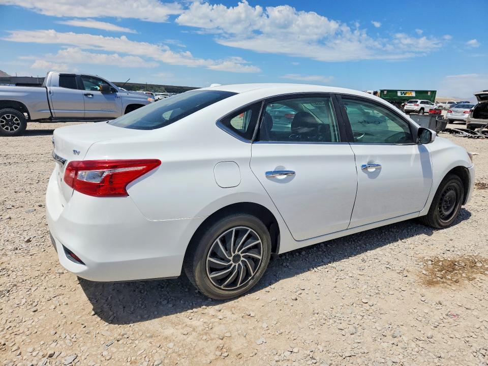 Photo 3 from auction – 2017 NISSAN SENTRA with VIN 3N1AB7AP4HY353882