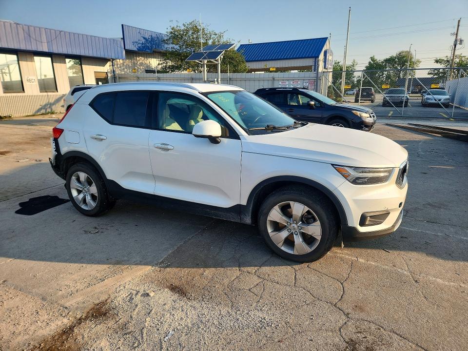 صورة رقم 4 من المزاد - 2021 VOLVO XC40 مع VIN YV4162UK8M2507262