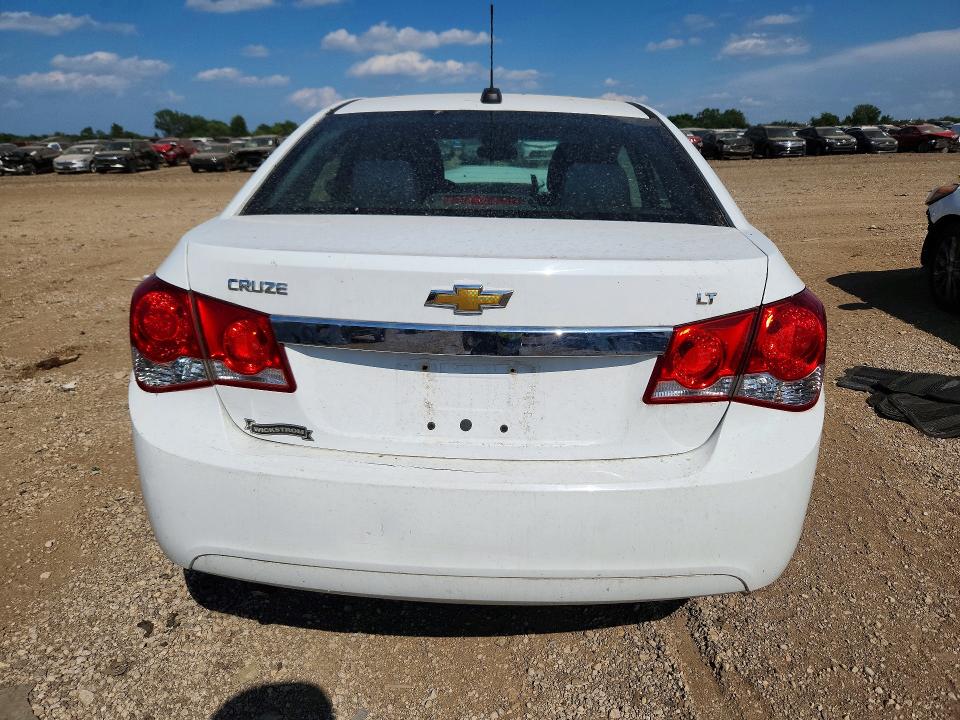 Photo 6 from auction – 2015 CHEVROLET CRUZE with VIN 1G1PC5SB5F7283523