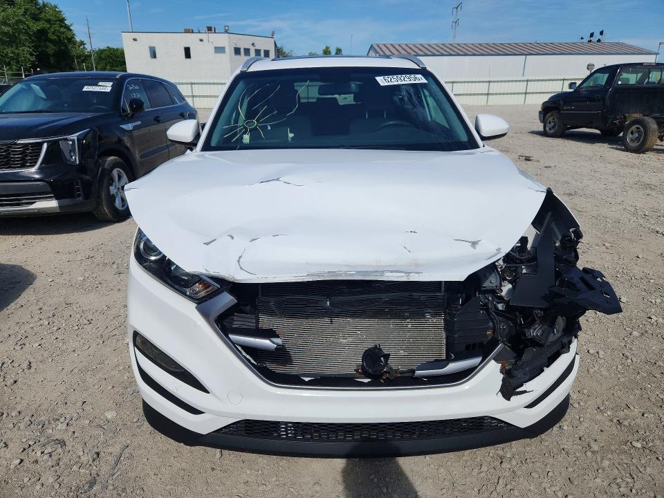 Photo 5 from auction – 2017 HYUNDAI TUCSON with VIN KM8J3CA42HU324615