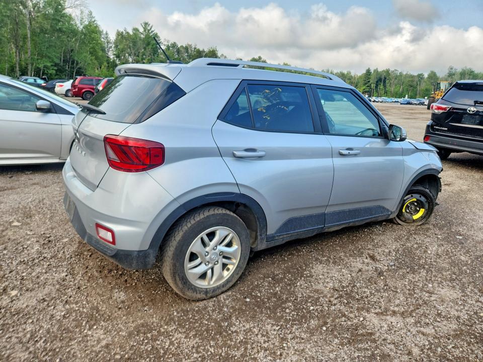 Photo 3 from auction – 2023 HYUNDAI VENUE with VIN KMHRC8A32PU218347