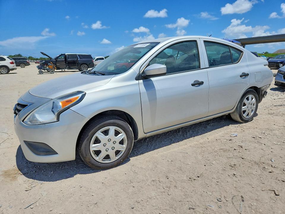 NISSAN VERSA 2017 с VIN 3N1CN7AP1HL830426 - Снимка от търг
