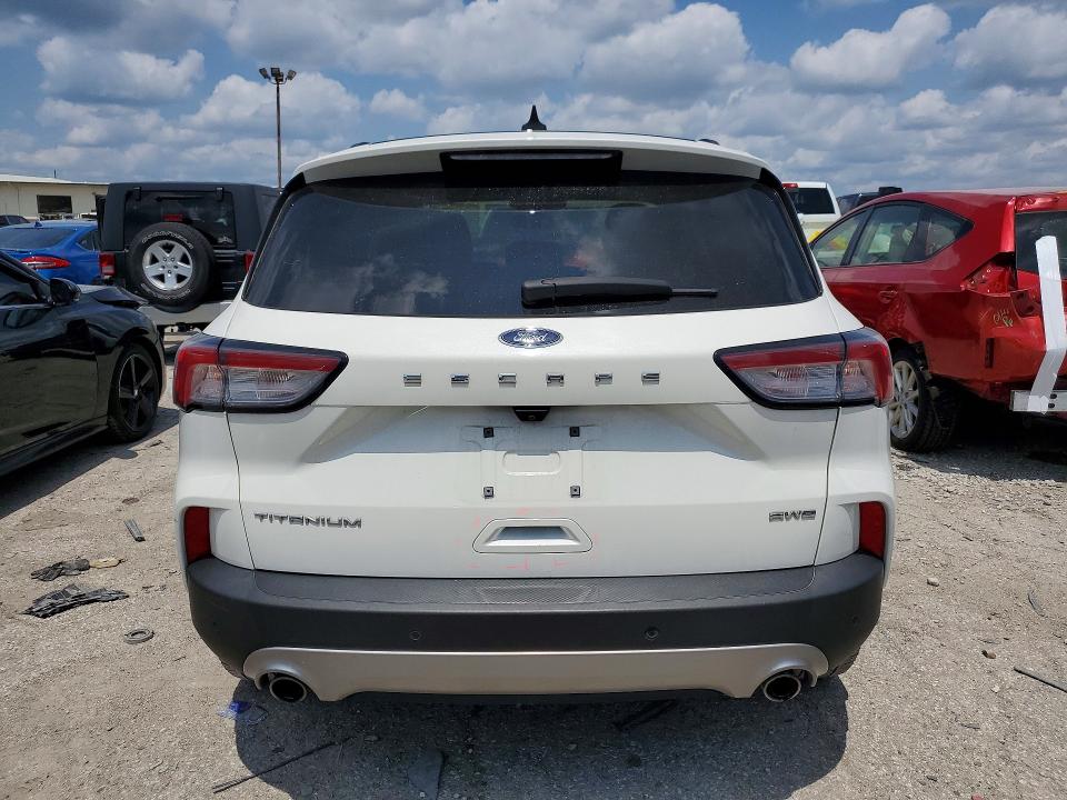 Photo 6 from auction – 2021 FORD ESCAPE with VIN 1FMCU9J97MUB16244