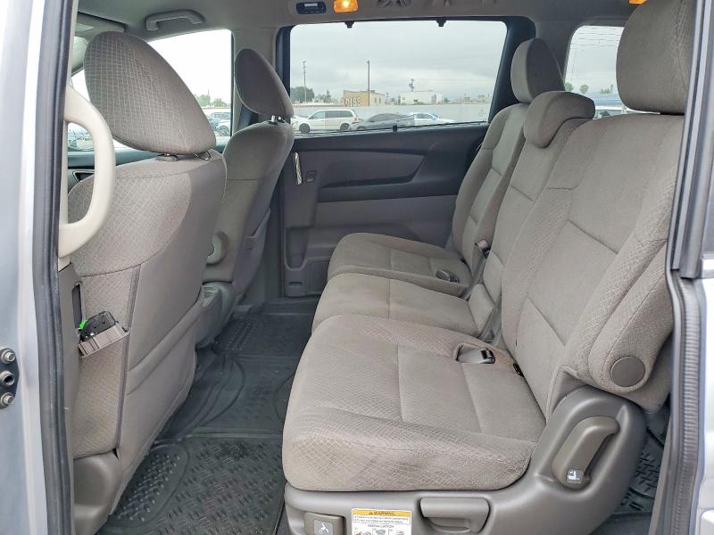 Photo 11 from auction – 2016 HONDA ODYSSEY with VIN 5FNRL5H31GB009859