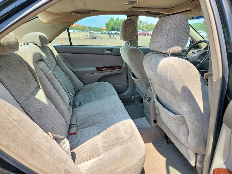 Photo 10 from auction – 2004 TOYOTA CAMRY with VIN 4T1BE30K24U336028