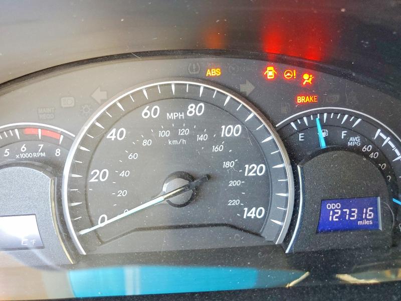 Снимка 9 от търг – 2014 TOYOTA CAMRY с VIN 4T4BF1FK2ER386766