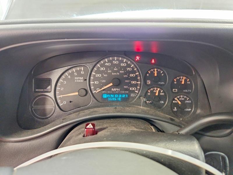 Photo 9 from auction – 2002 CHEVROLET SUBURBAN with VIN 1GNFK16Z72J126280