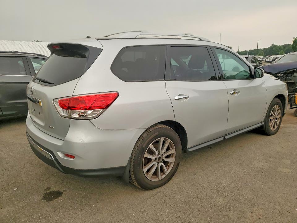 Photo 3 from auction – 2015 NISSAN PATHFINDER with VIN 5N1AR2MM5FC667295