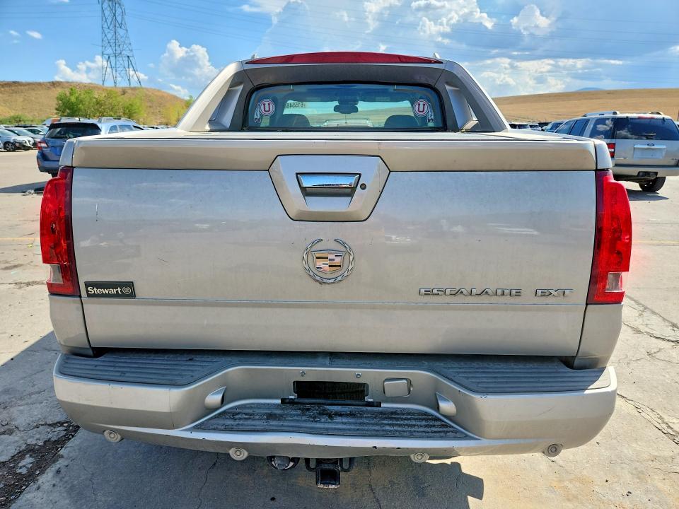 Photo 6 from auction – 2005 CADILLAC ESCALADE with VIN 3GYEK62N15G206470