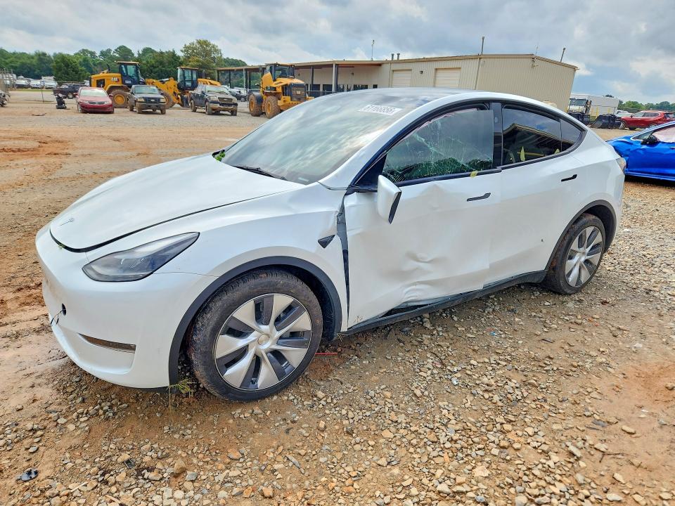 TESLA MODEL Y 2023 with VIN 7SAYGDEE8PF849799 - Photo from auction