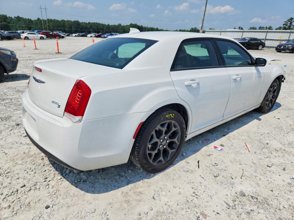 Снимка 3 от търг – 2019 CHRYSLER 300 с VIN 2C3CCAGG3KH536831