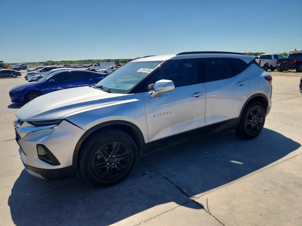 CHEVROLET BLAZER 2021 with VIN 3GNKBJRS2MS533972 - Photo from auction