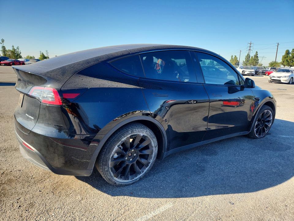 Photo 3 from auction – 2023 TESLA MODEL Y with VIN 7SAYGDEE4PF867653