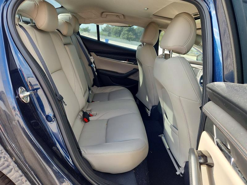 Photo 10 from auction – 2023 MAZDA 3 with VIN 3MZBPACM8PM360405
