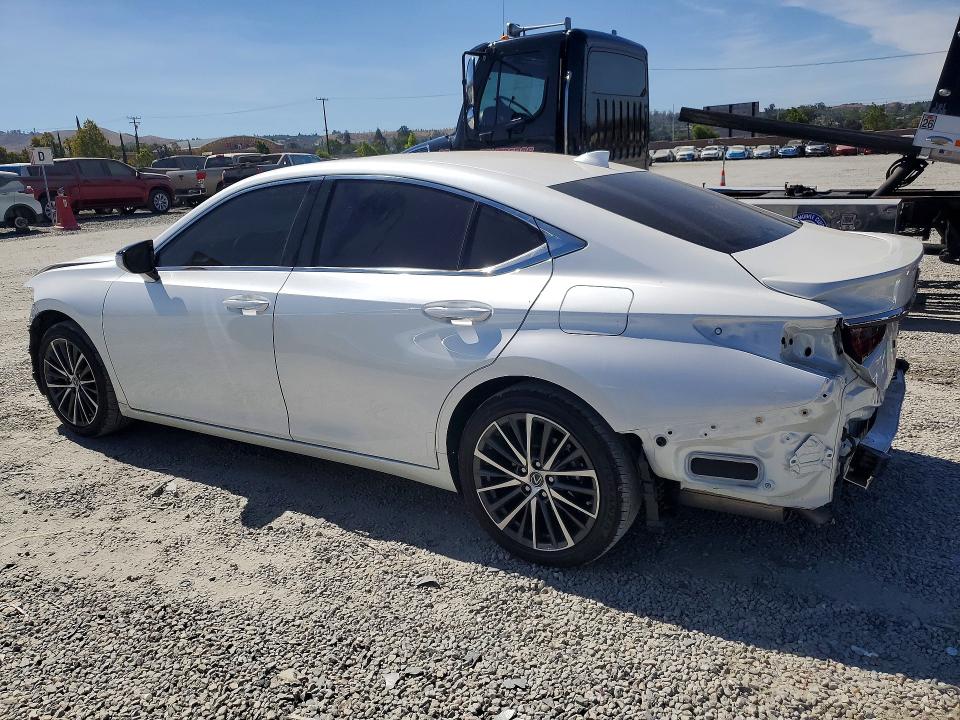 Photo 2 from auction – 2025 LEXUS ES 300H with VIN 58ADA1C16SU070837