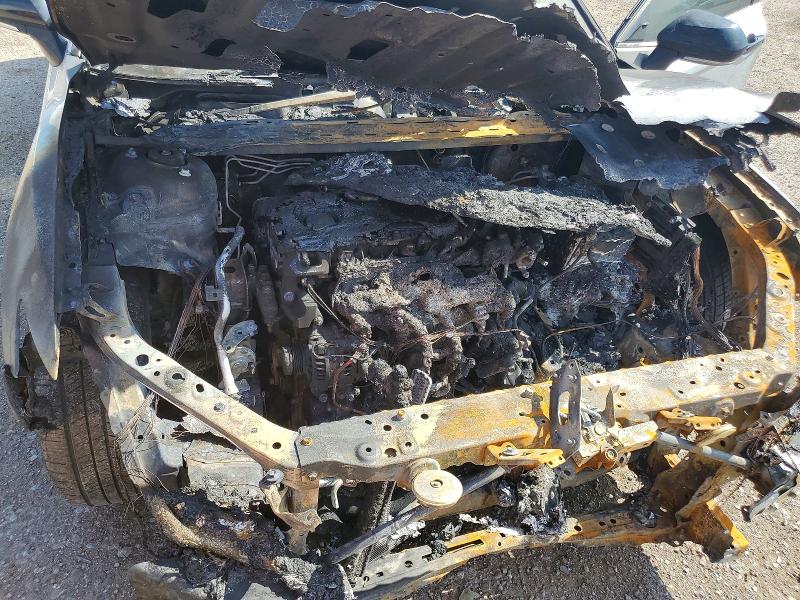 Photo 11 from auction – 2022 TOYOTA CAMRY with VIN 4T1K61AK9NU704688