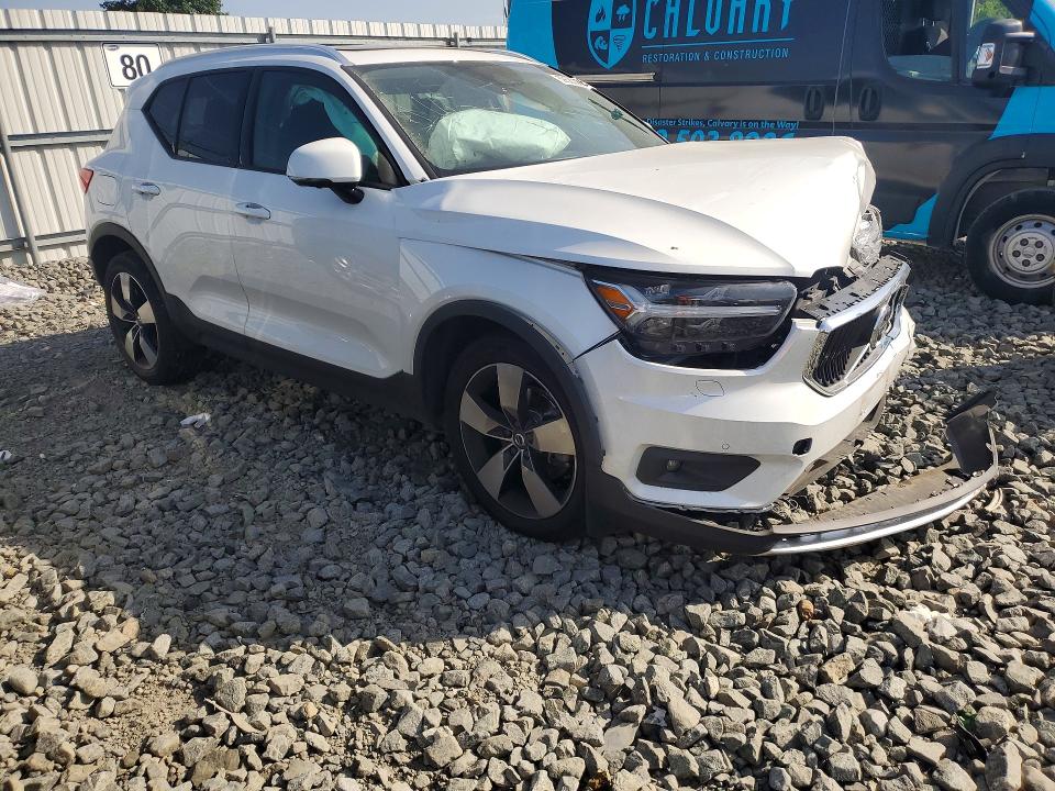 Photo 4 from auction – 2021 VOLVO XC40 with VIN YV4162UK2M2465235