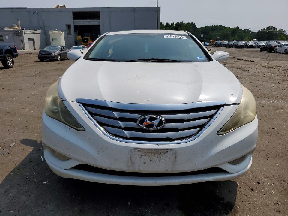 Photo 5 from auction – 2011 HYUNDAI SONATA with VIN 5NPEC4AC4BH115011