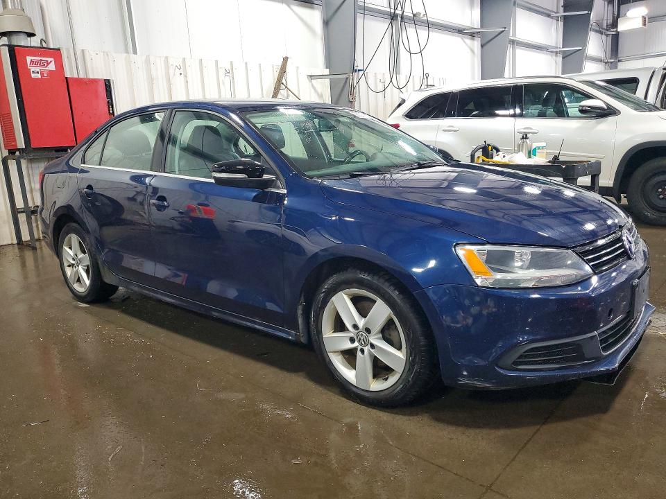 Photo 4 from auction – 2014 VOLKSWAGEN JETTA with VIN 3VWLL7AJ6EM382802