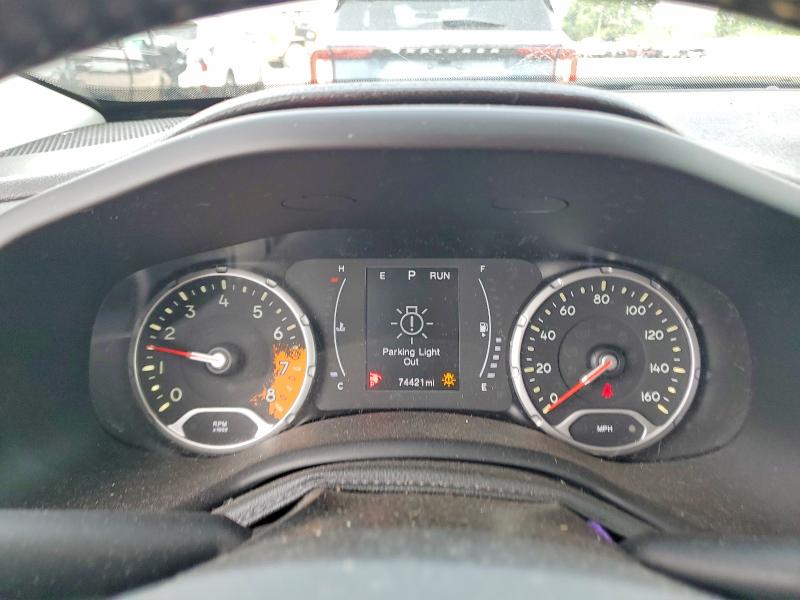 Photo 9 from auction – 2017 JEEP RENEGADE with VIN ZACCJBBB0HPE83516