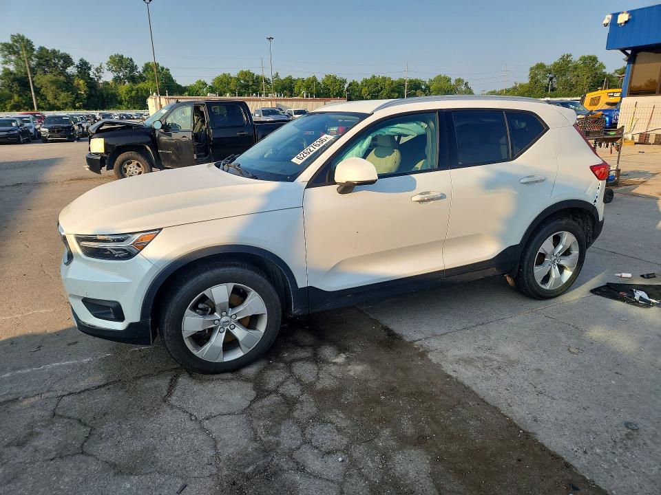 2021 VOLVO XC40 - Търг №62627636
