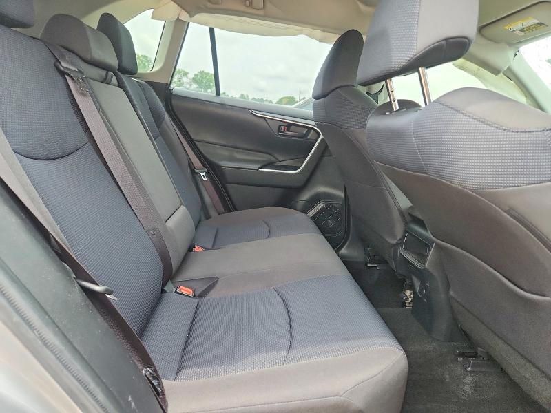 Photo 10 from auction – 2019 TOYOTA RAV4 with VIN JTMH1RFV8KJ006701