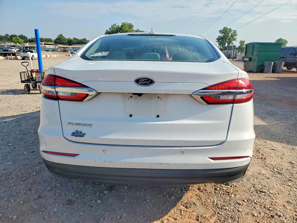 Photo 6 from auction – 2020 FORD FUSION with VIN 3FA6P0H70LR242501