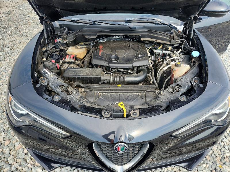 Photo 12 from auction – 2018 ALFA ROMEO STELVIO with VIN ZASFAKNN4J7C00385