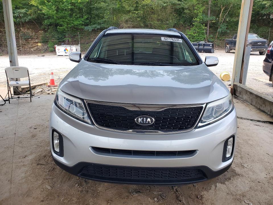 Photo 5 from auction – 2015 KIA SORENTO with VIN 5XYKTCA68FG597695