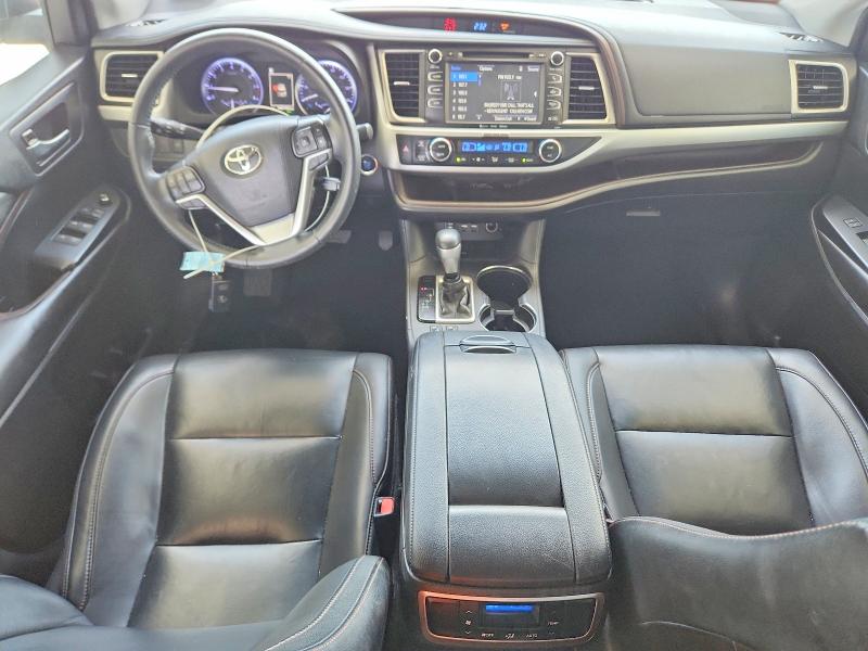 Photo 8 from auction – 2019 TOYOTA HIGHLANDER with VIN 5TDKZRFH0KS316370