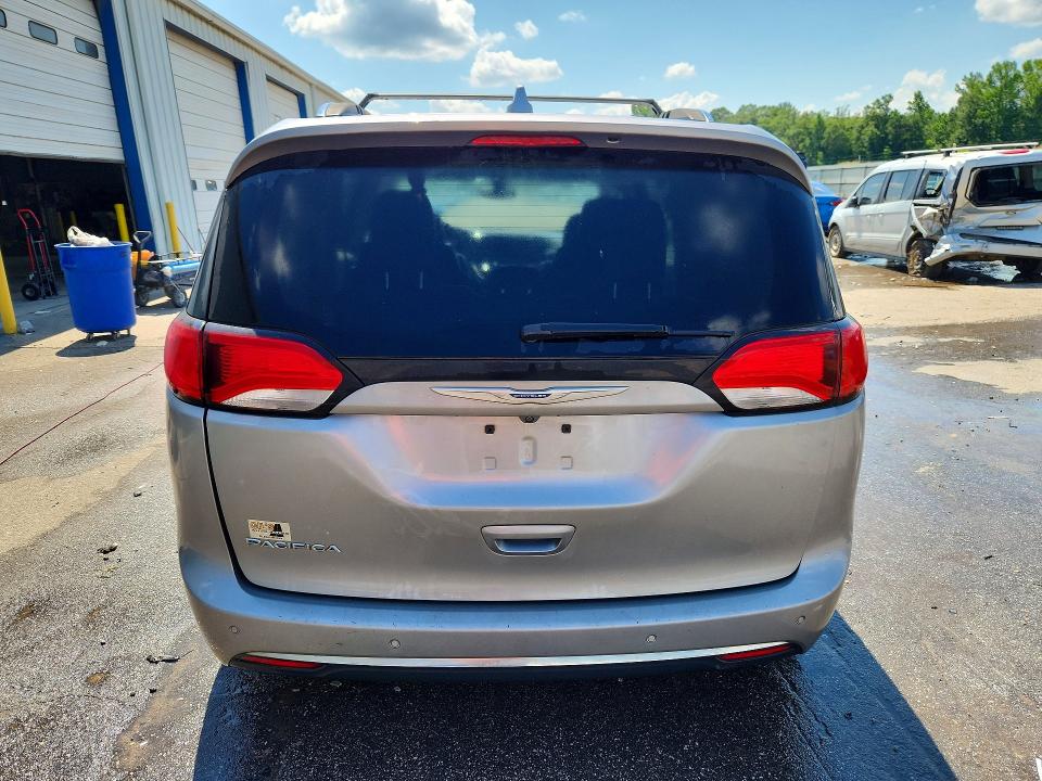 Photo 6 from auction – 2018 CHRYSLER PACIFICA with VIN 2C4RC1BG7JR290484