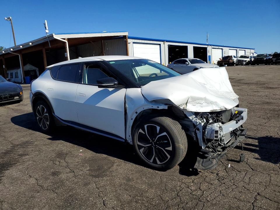 Photo 4 from auction – 2024 KIA EV6 with VIN KNDC3DLC4R5622733