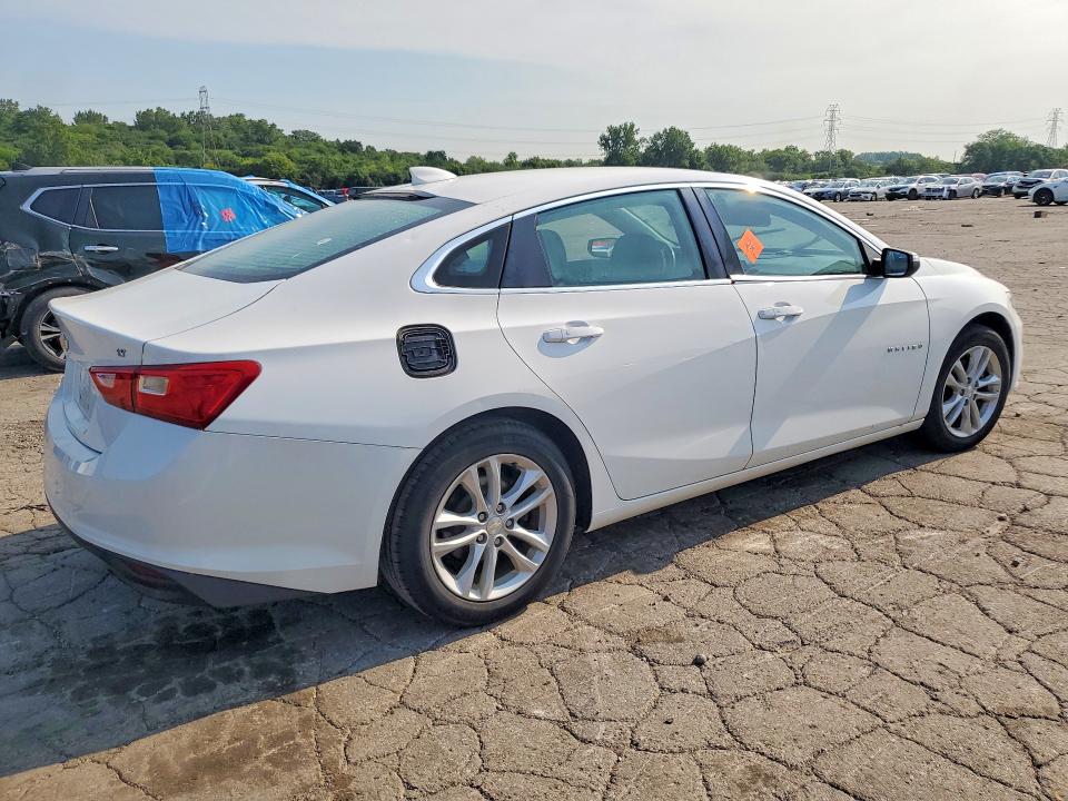 Photo 3 from auction – 2016 CHEVROLET MALIBU with VIN 1G1ZE5ST1GF253664