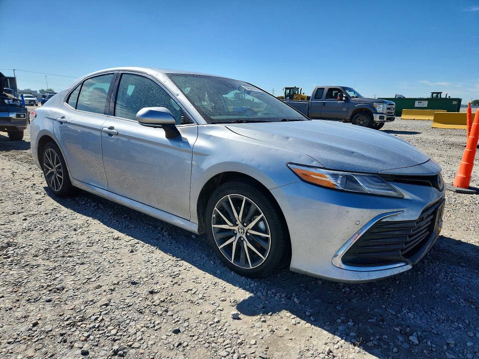 Photo 4 from auction – 2023 TOYOTA CAMRY with VIN 4T1F31AK2PU619429