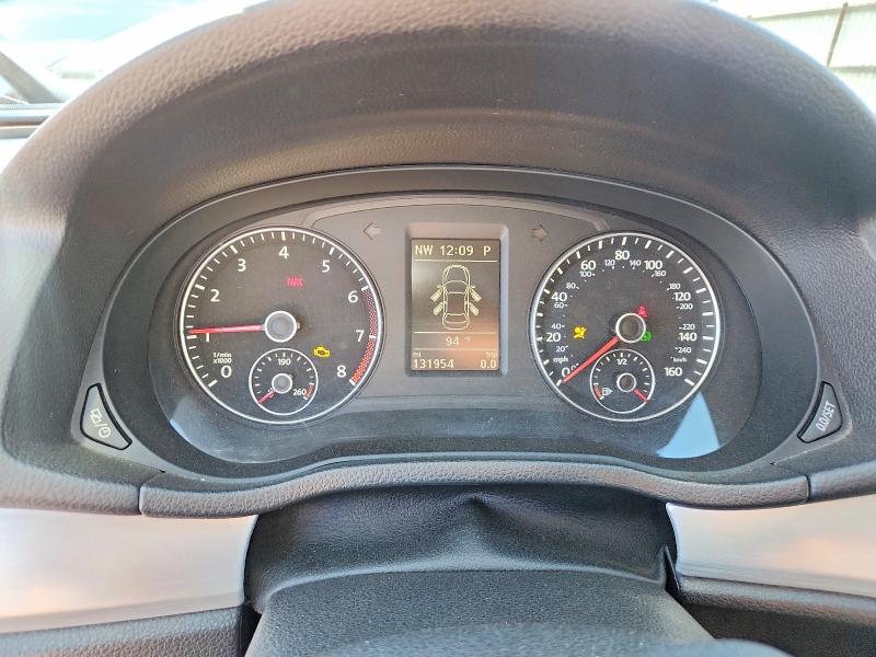 Photo 9 from auction – 2013 VOLKSWAGEN PASSAT with VIN 1VWBP7A31DC067407
