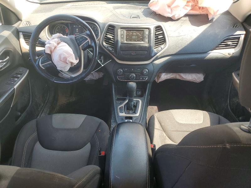 Photo 8 from auction – 2018 JEEP CHEROKEE with VIN 1C4PJLCB8JD605372