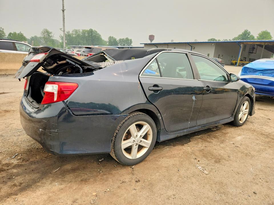 Photo 3 from auction – 2012 TOYOTA CAMRY with VIN 4T1BF1FK6CU047595