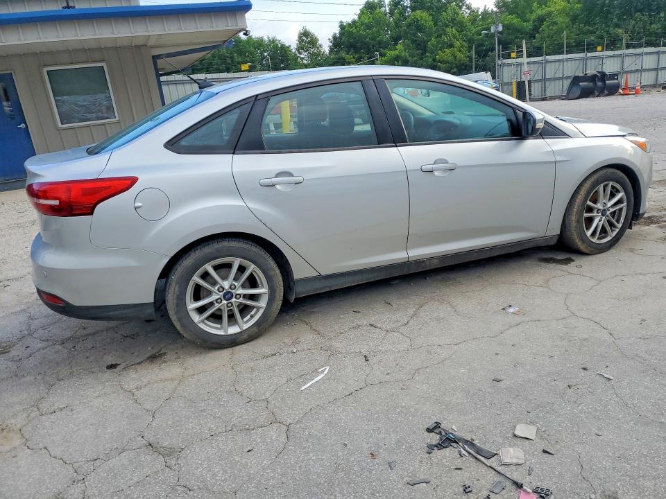 Photo 3 from auction – 2015 FORD FOCUS with VIN 1FADP3F28FL363165