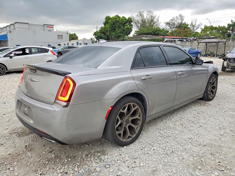 Photo 3 from auction – 2018 CHRYSLER 300 with VIN 2C3CCAAG9JH275499