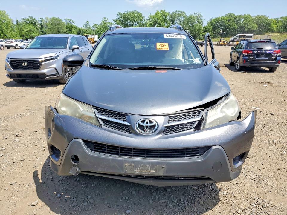 Photo 5 from auction – 2013 TOYOTA RAV4 with VIN JTMBFREV7DD020518