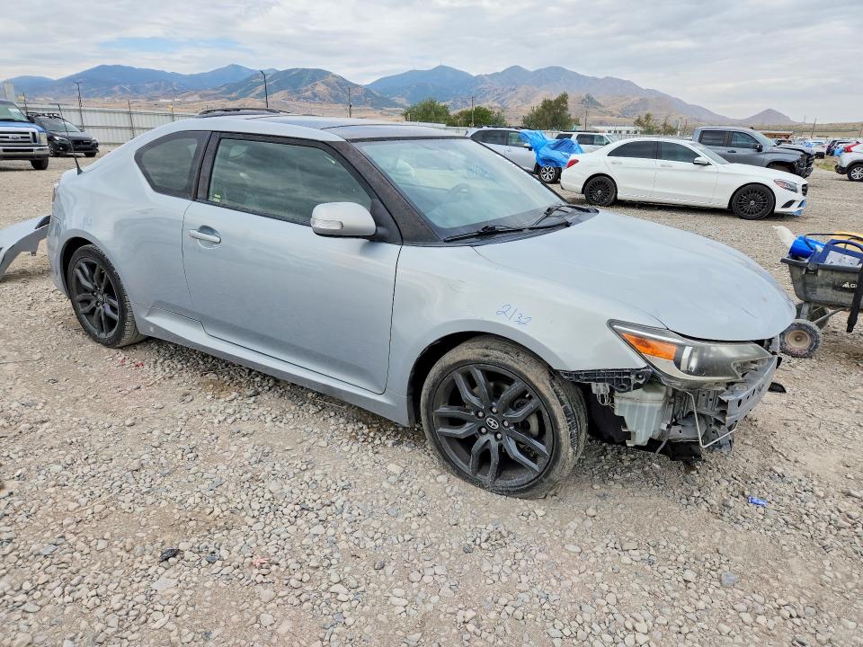 Photo 4 from auction – 2014 SCION TC with VIN JTKJF5C77E3076564