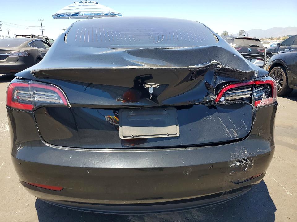 Photo 6 from auction – 2018 TESLA MODEL 3 with VIN 5YJ3E1EA4JF172346