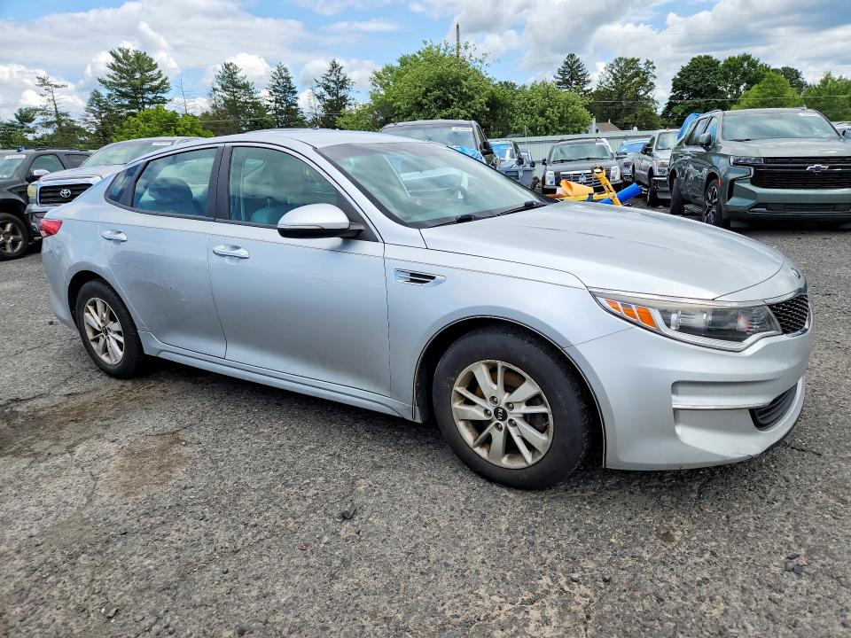 Photo 4 from auction – 2016 KIA OPTIMA with VIN 5XXGT4L32GG003235