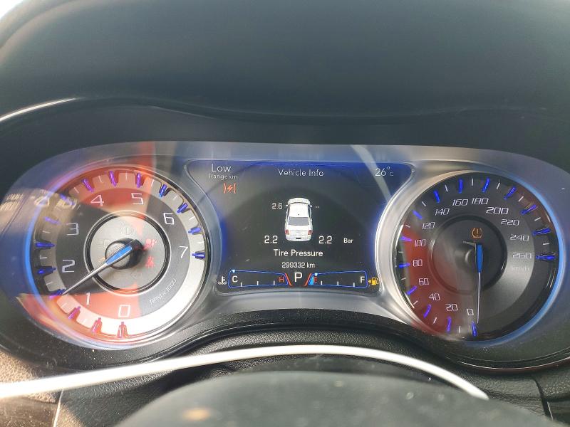 Photo 9 from auction – 2018 CHRYSLER 300 with VIN 2C3CCABGXJH249461