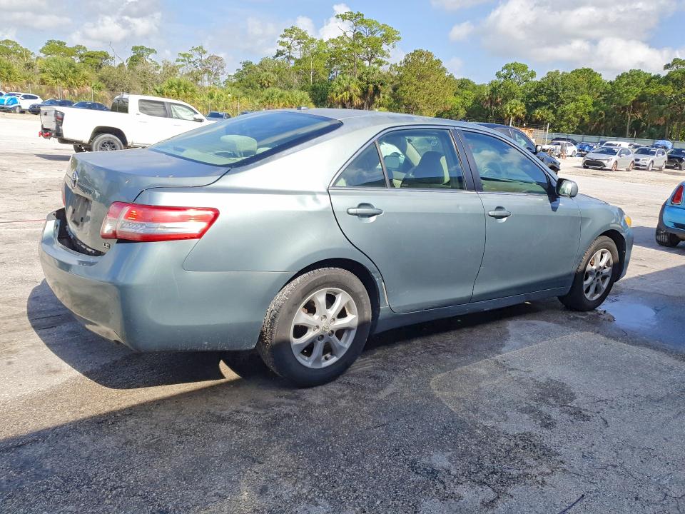 Photo 3 from auction – 2011 TOYOTA CAMRY with VIN 4T1BF3EKXBU672139