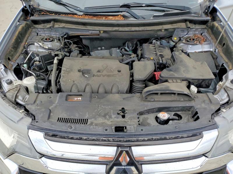 Photo 12 from auction – 2016 MITSUBISHI OUTLANDER with VIN JA4AD3A37GZ016098