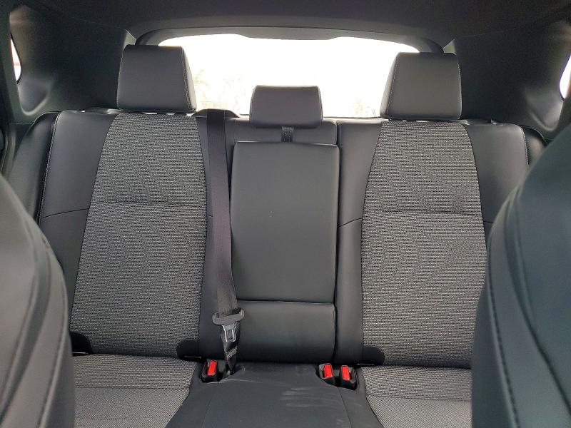 Снимка 10 от търг – 2026 TOYOTA BZ с VIN JTMBFAEBXTJ015711