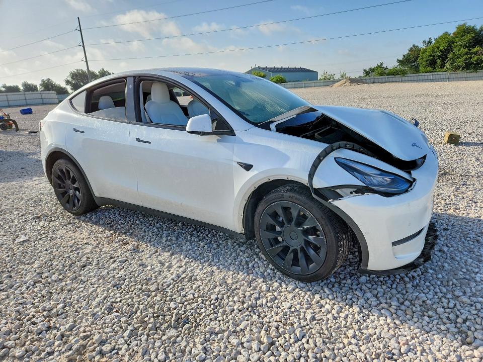 Photo 4 from auction – 2021 TESLA MODEL X EV with VIN 5YJYGDEE5MF100452